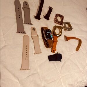 Apple Watch 7series with GPS.. several bands 2 leather !! Great Condition